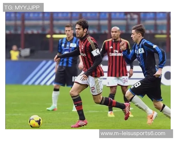 足球射手的传奇之路：从青涩少年到世界顶级前锋的奋斗故事