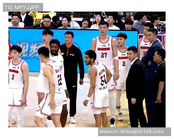 广东队迎来新援完胜伯克逼退贝兹利助力杜锋冲击更高目标